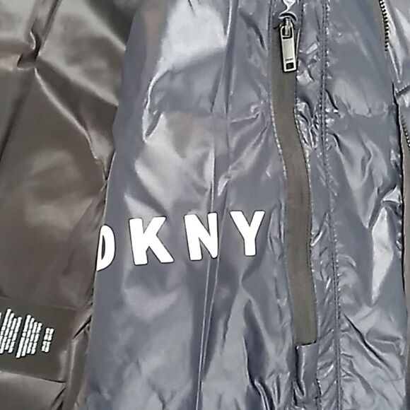 DKNY NWT Men's Blue Water/Wind Resistant Hooded Puffer Coat. Size Large. - Picture 10 of 14